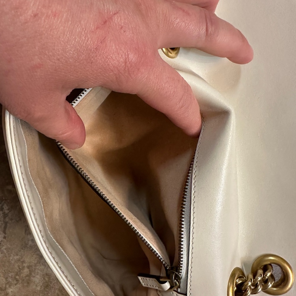 Small gucci crossbody - Picture 11 of 17